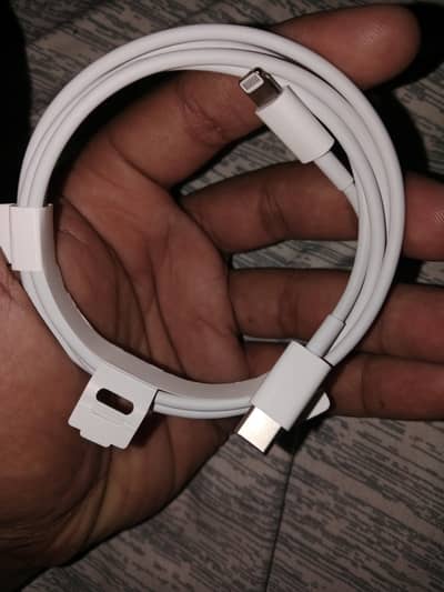 14 pro Max Box pulled 100% original Cable(Lightning to Type-C)