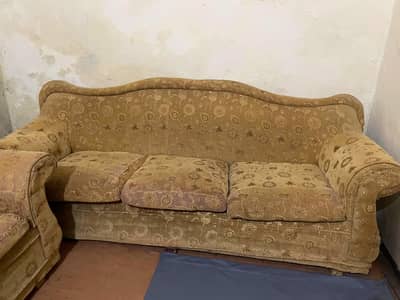 Sofa|Used in good condition