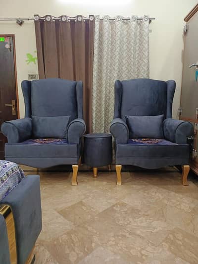 Sofa Chair with Round Table