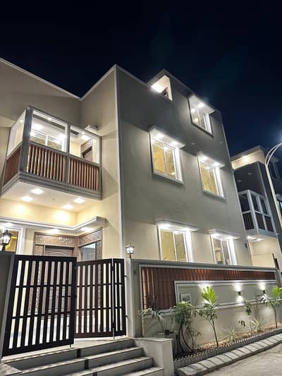 Naya Nazimabad Luxury Bungalow For Sale A+ Construction