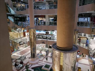 Unoccupied Shop Of 350 Square Feet Is Available For Sale In Gulberg