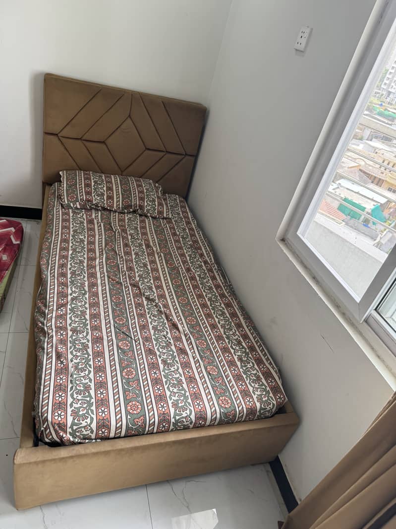 Single bed 2