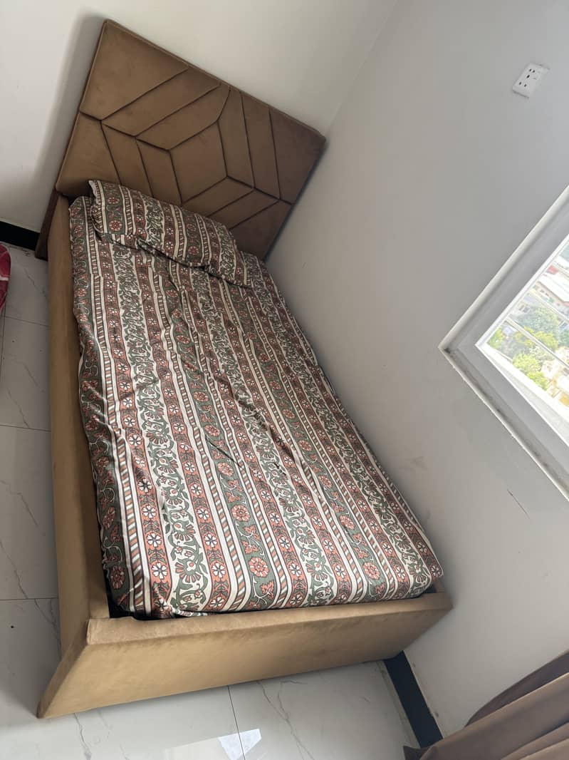 Single bed 4