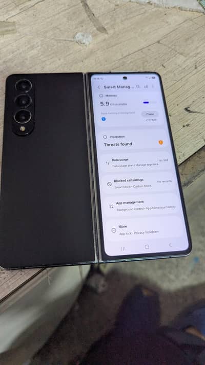samsung fold 4 ander wali lcd kharab hy bhair wali ok 12 512