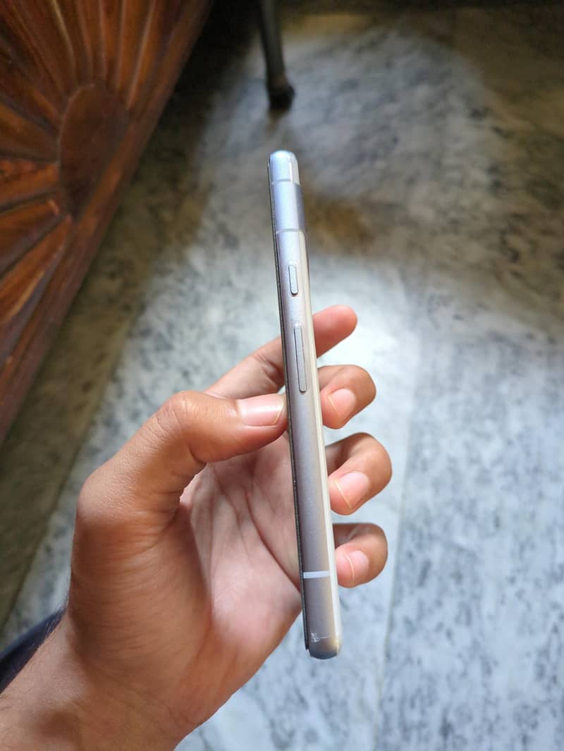 Google Pixel 7a 1