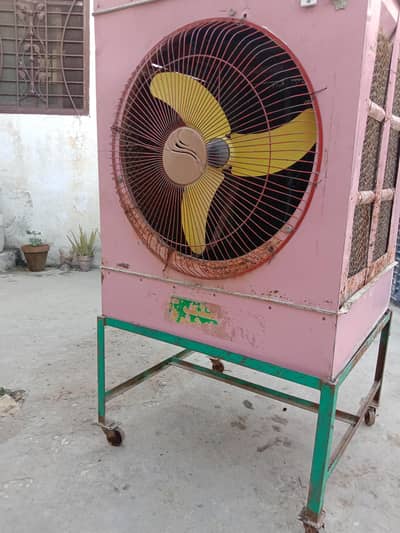 Air cooler with stand
