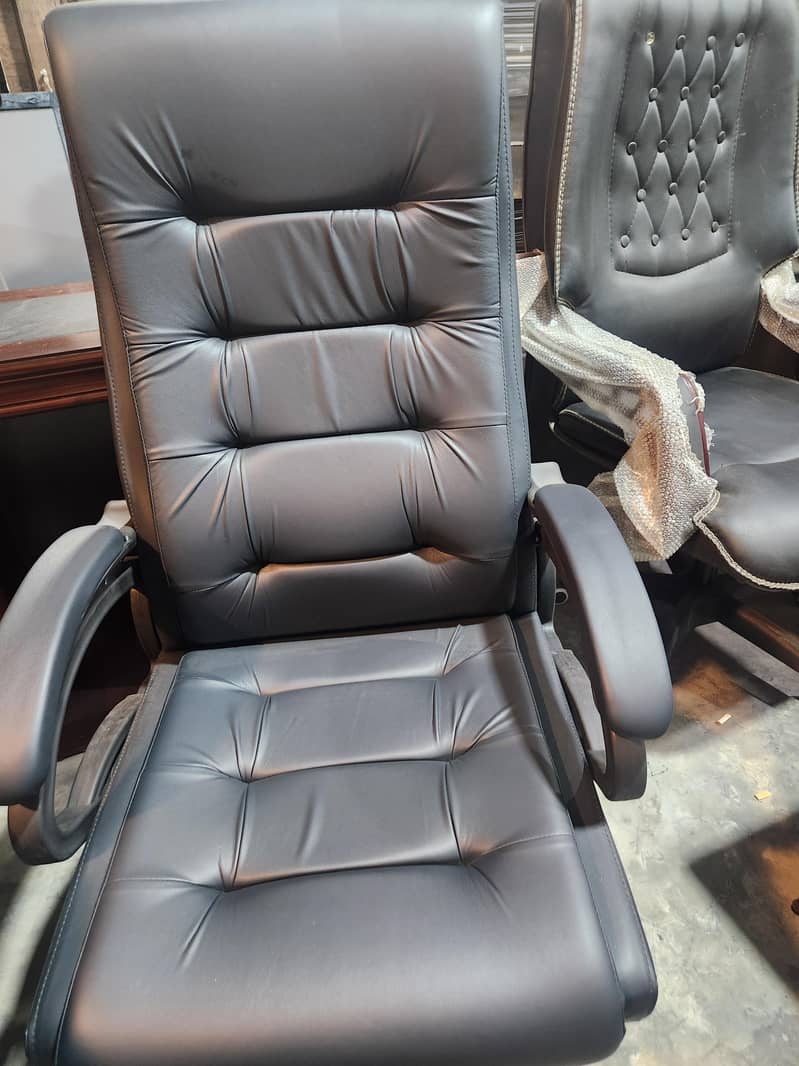 Executive Chair 0