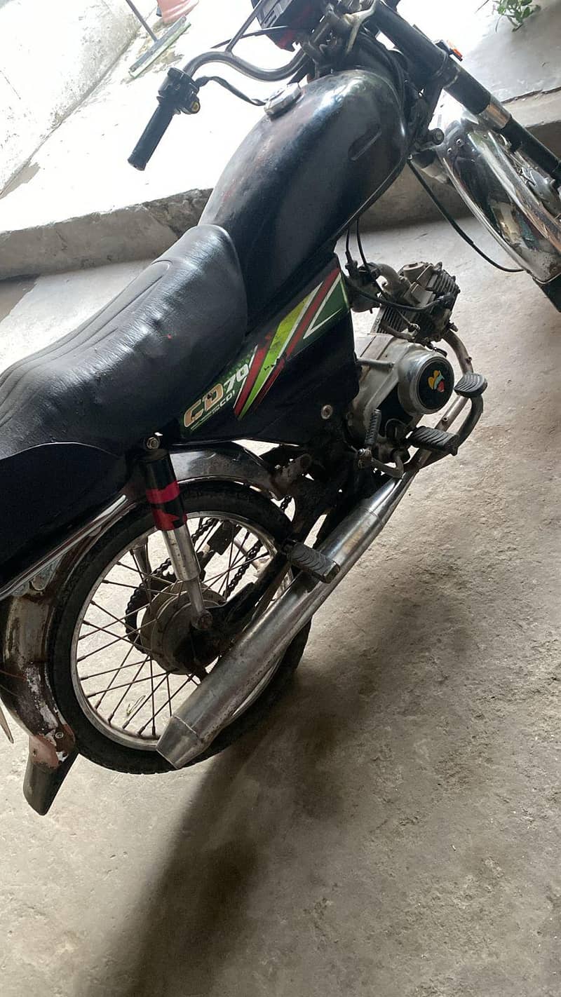 گاڑی ایک ہاتھ کی جلی ہوئی ہے بیسٹ انجن اواز 2