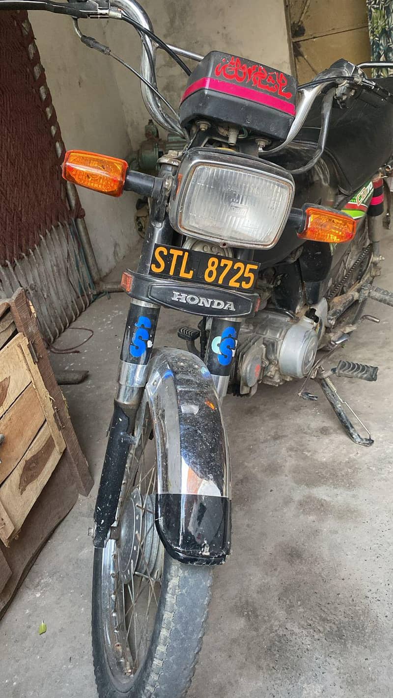 گاڑی ایک ہاتھ کی جلی ہوئی ہے بیسٹ انجن اواز 4