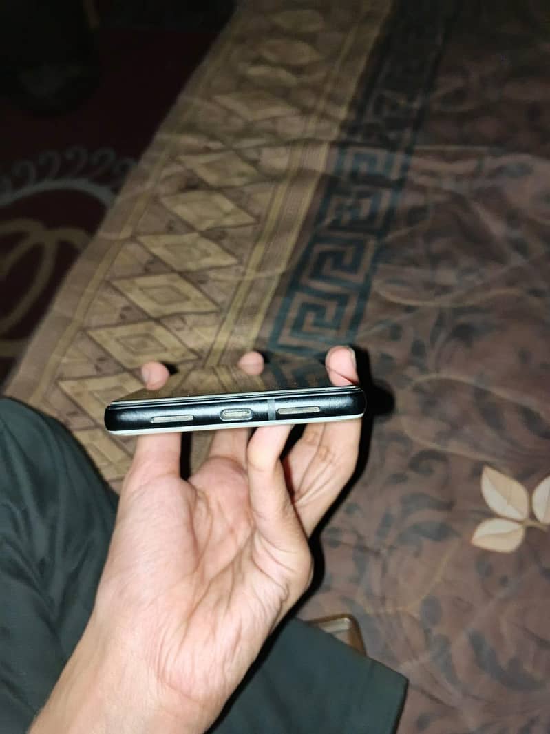 Google Pixel 6 3
