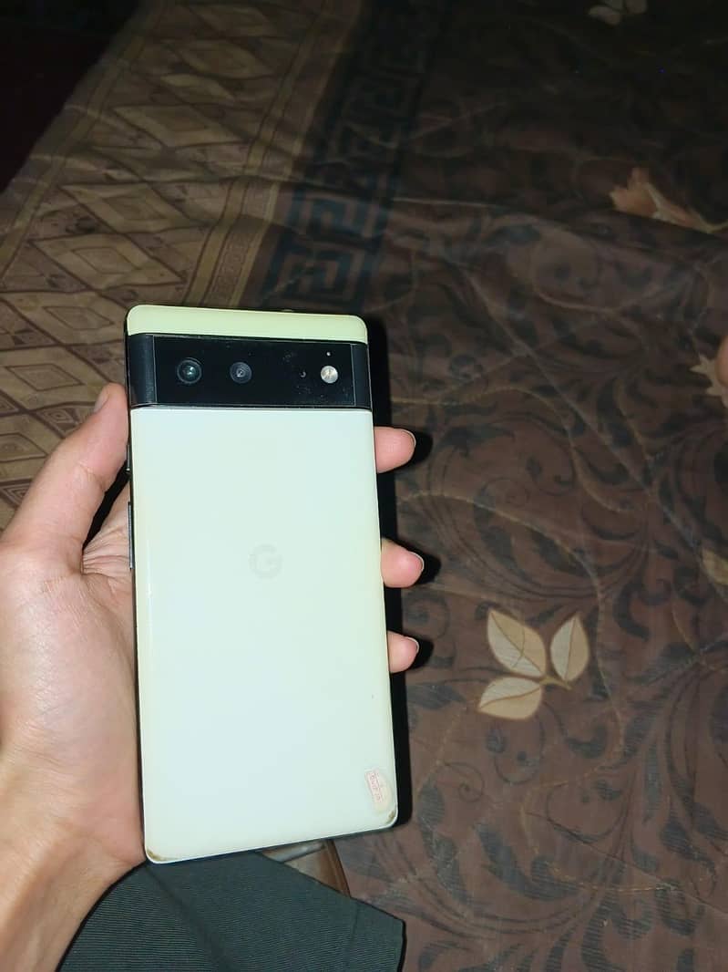 Google Pixel 6 4