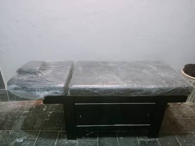 saloon bed