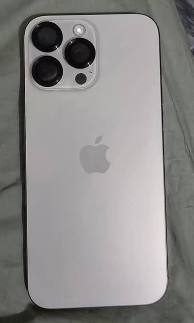 Apple iPhone 16 Pro Max