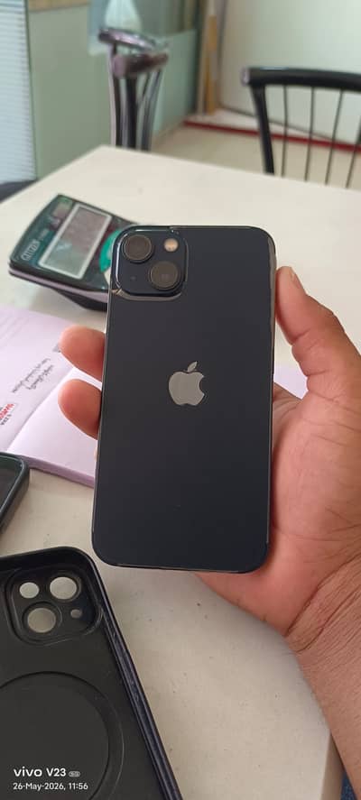 Apple iPhone 13
