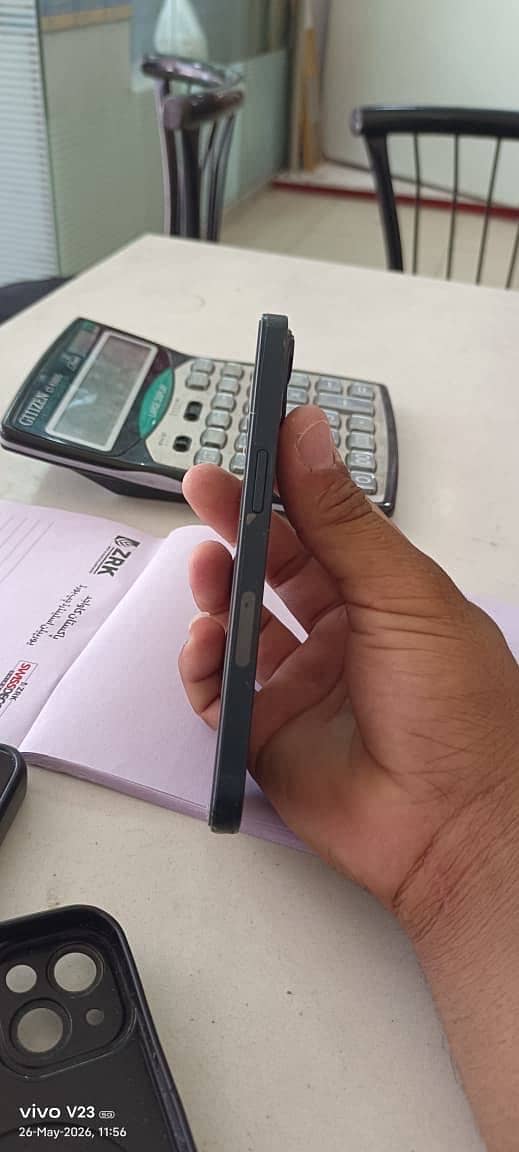 Apple iPhone 13 1
