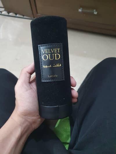 Lattafa Velvet Oud