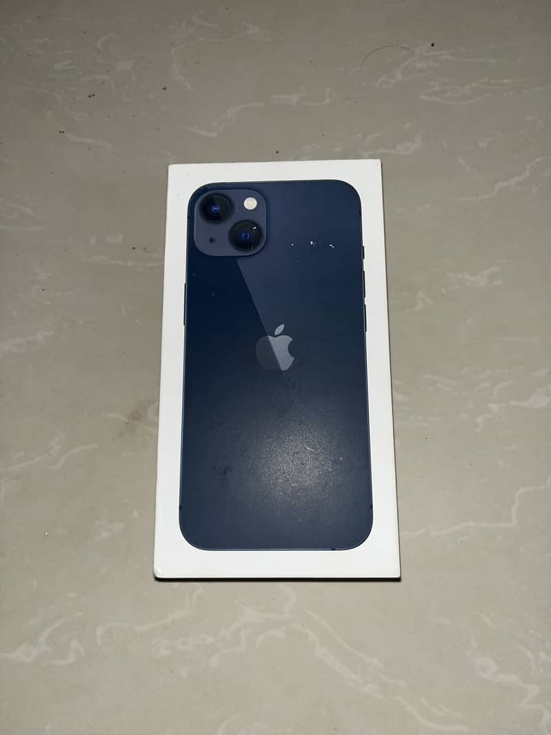 Apple iPhone 13 0