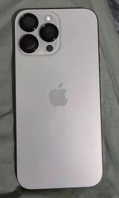 Apple iPhone 16 Pro Max