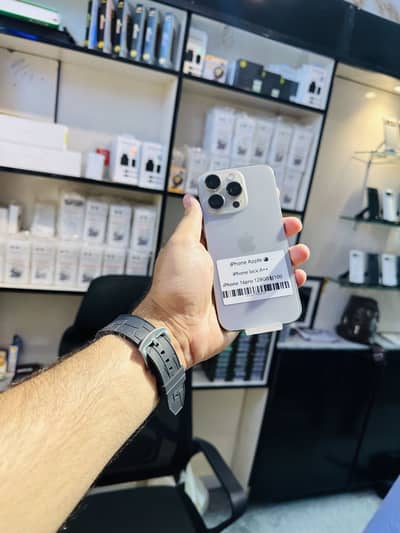Apple iPhone 16 Pro