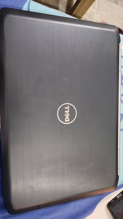 Dell Latitude E5420 ( 4 GB RAM and 300 GB ROM)