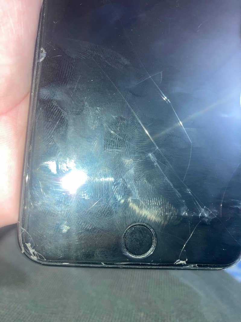 Apple iPhone 7 Plus 2