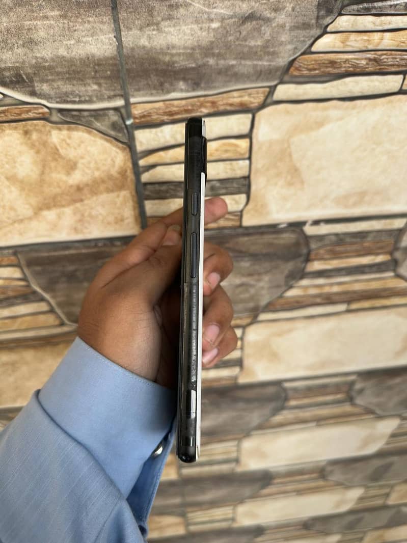 Google Pixel 6a 5