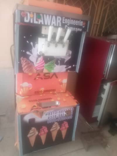Soft Ice Cream Machine/Double Flavour + Mix Flavor Option/Like New/