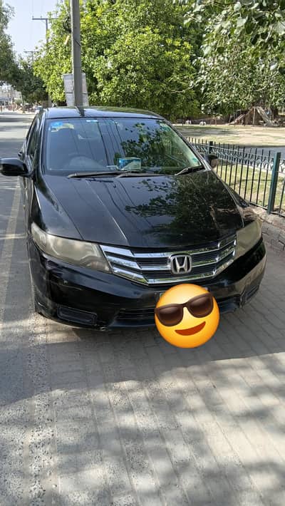 honda city available for office pick n drop (ladies only)