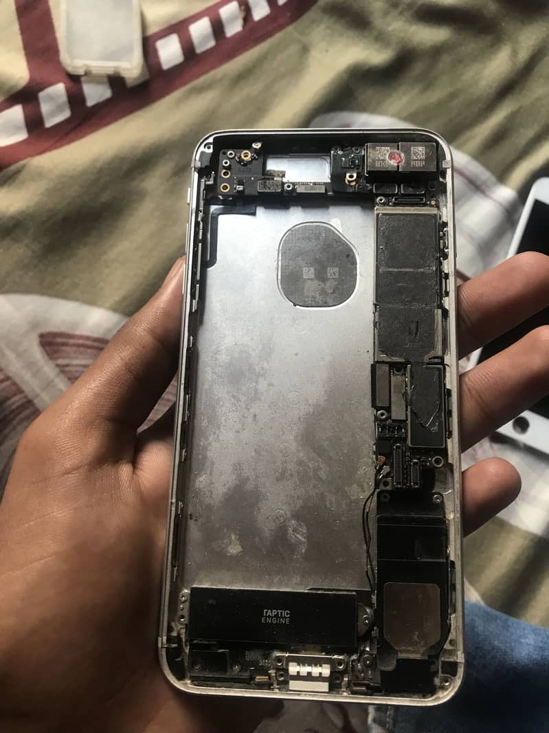 Apple iPhone 7 Plus 8