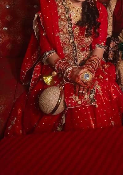 one time use bridal lehghna with jewlery set