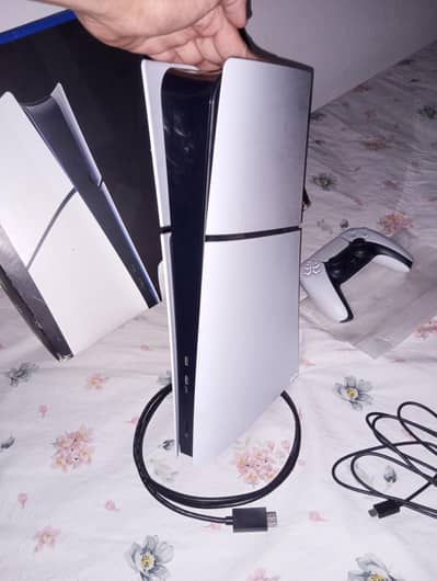 PS5 DIGITAL SLIM ( Lushhh Condition)