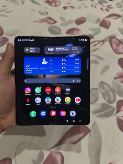 Samsung Mobile Z Fold 4
