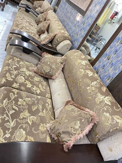 7-Seater Custom-Made Velvet Jacquard Sofa Set with 7 Cushions