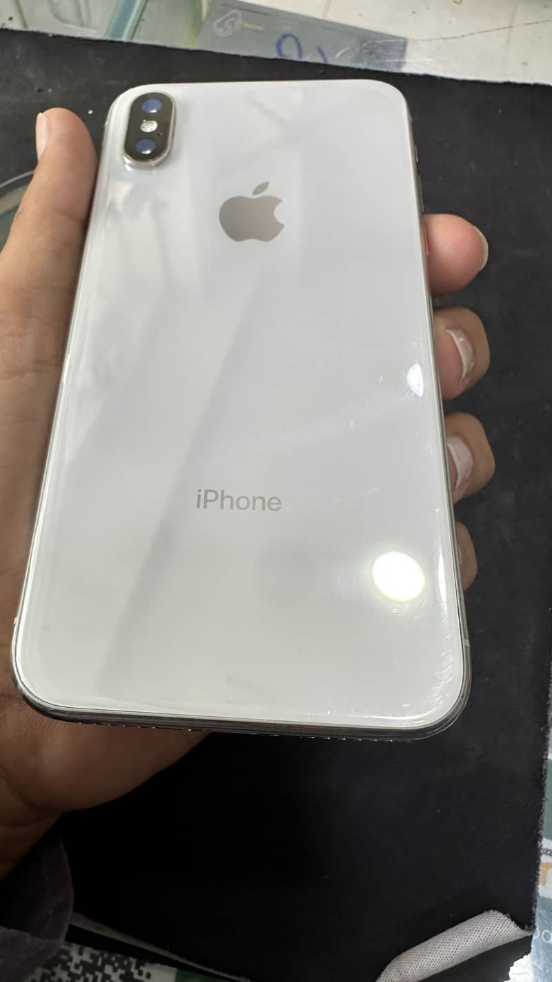 IPhone X 4