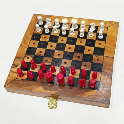 1960s K&C London Wooden Pegged Pocket Chess Set | Made in England