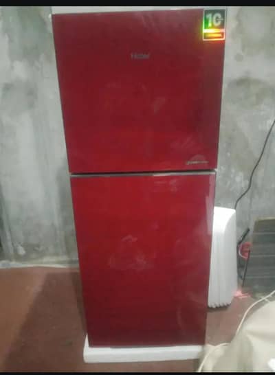 Haier fridg smole medium size new condition