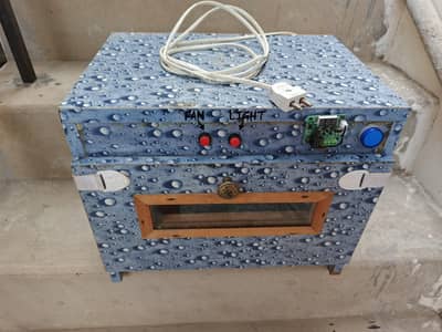 Semi Automatic incubator