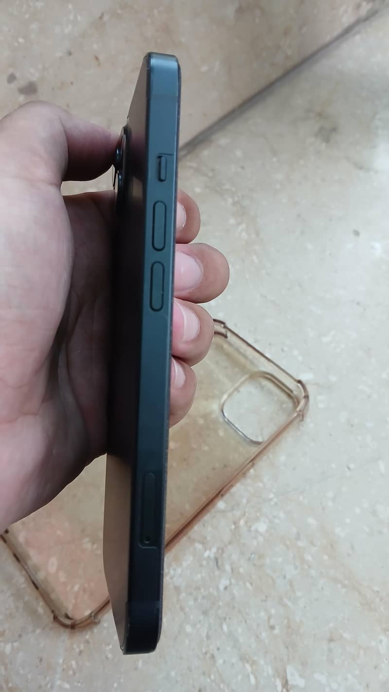 iPhone 13 2