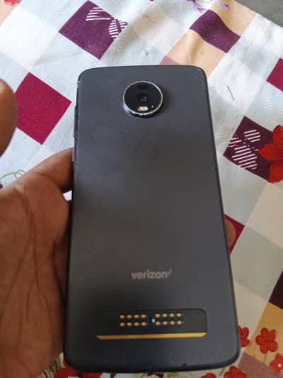 moto z4