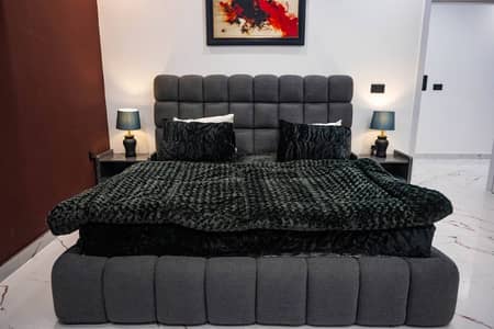 One bedroom apartment per day available Gulbug green Islamabad lukurya furnished apartment