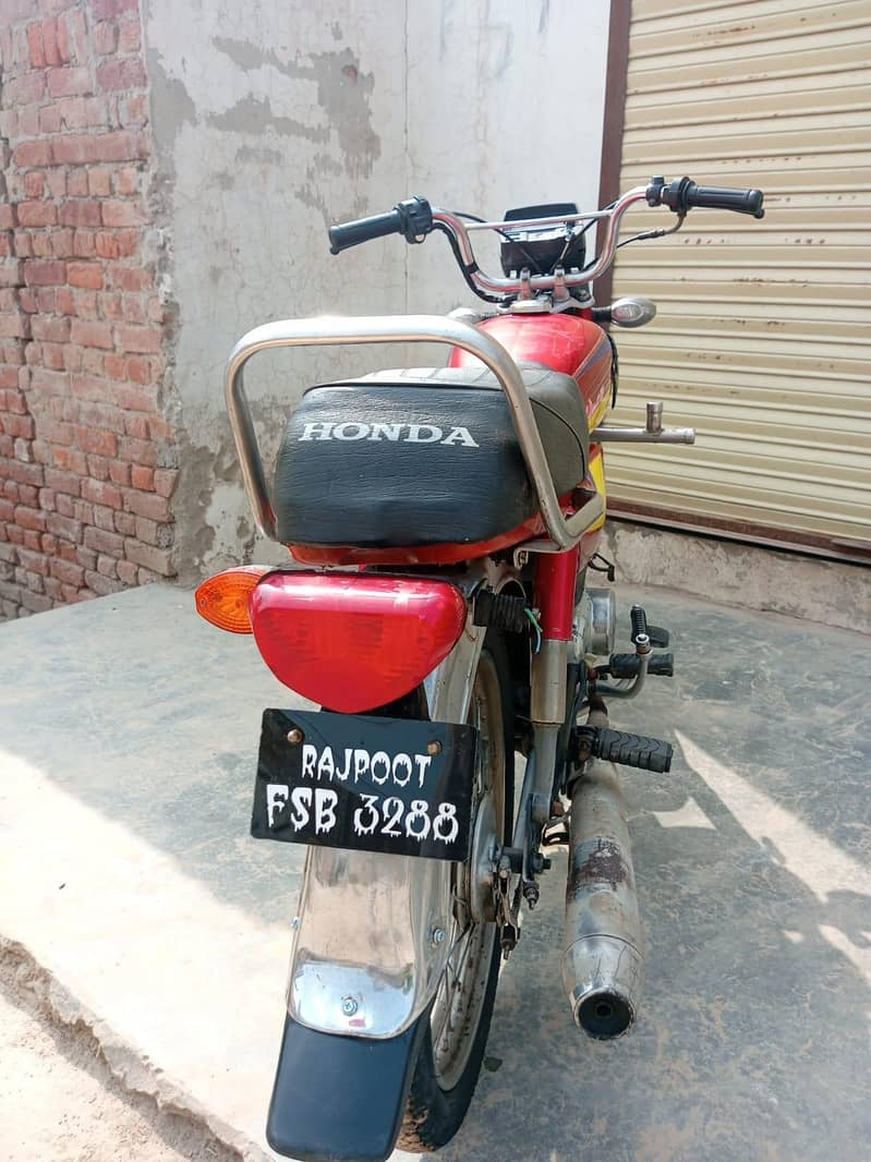 CD70 model 2003 3