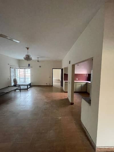 1 Kanal House First Floor for Rent 3 Bedrooms with Attached Baths All Utilities