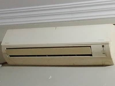 2 Ton split AC  7/10 used condition