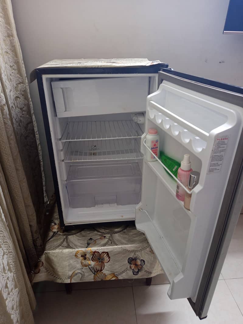 Normal Sized Refrigerator 1