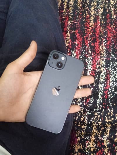Apple iPhone 13