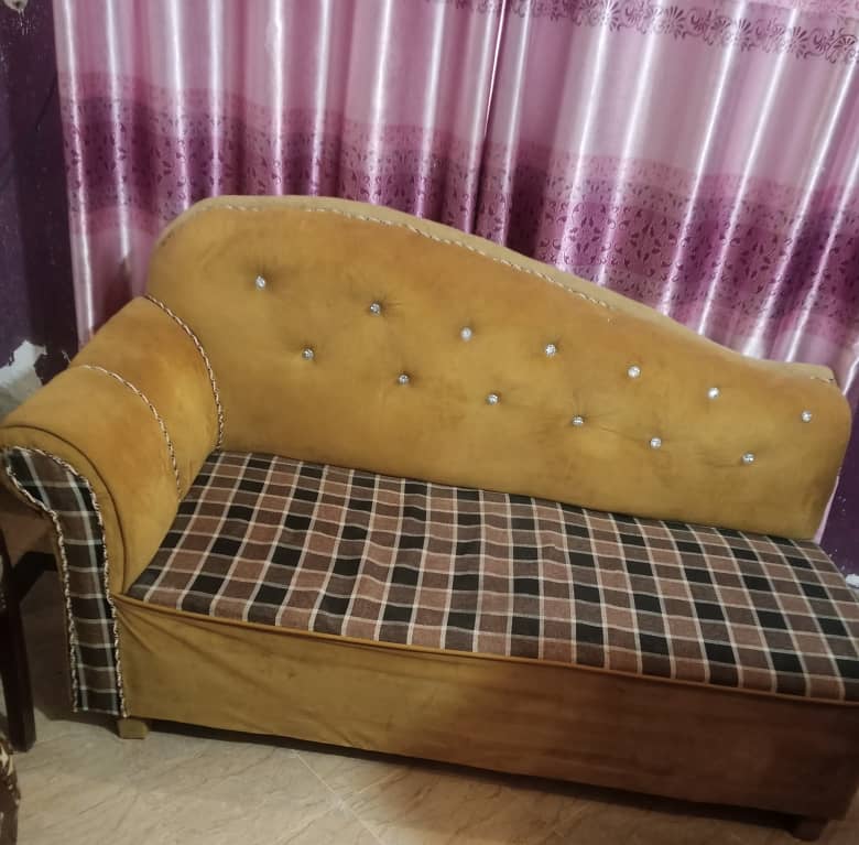Complete Living Room Furniture Sale – Sofa Set, Dewan & Center Table 3