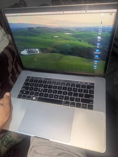 Apple MacBook Pro Core i7 | 16 inch | 32gb Ram | 513gb Memory |