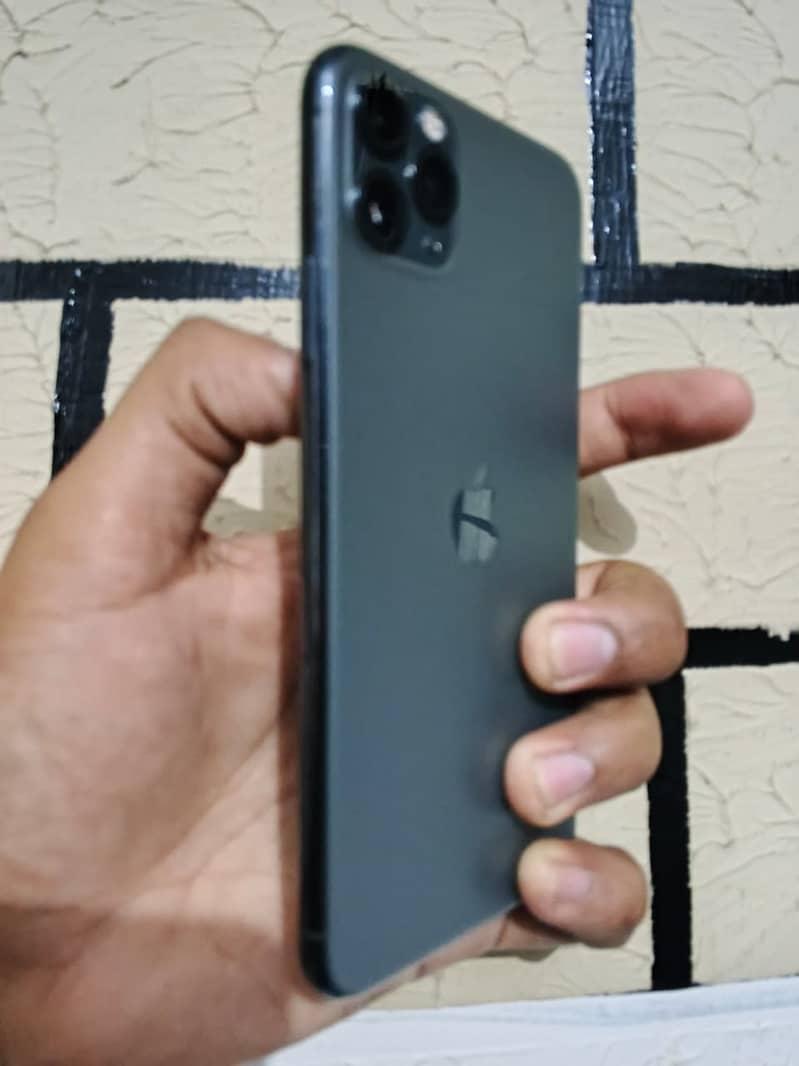 Apple iPhone 11 Pro Max 1