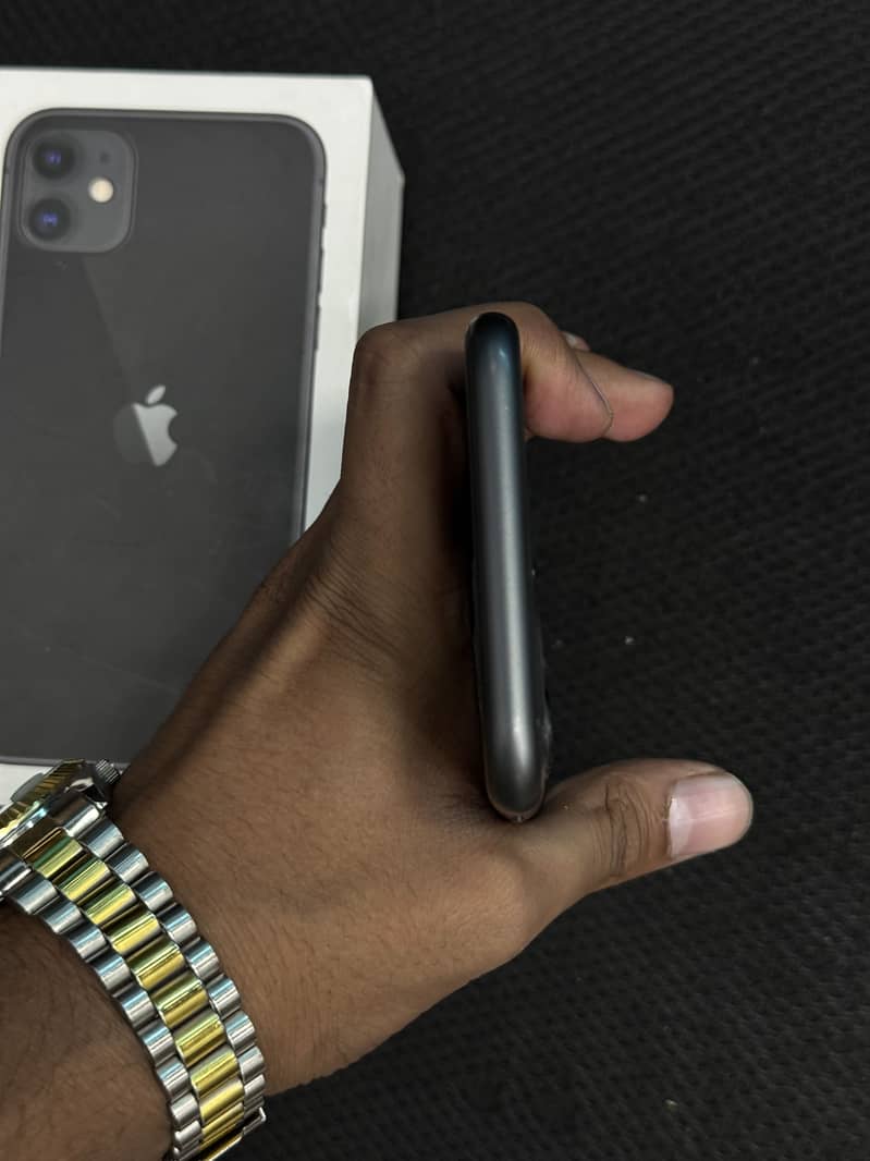 Apple iPhone 11 3