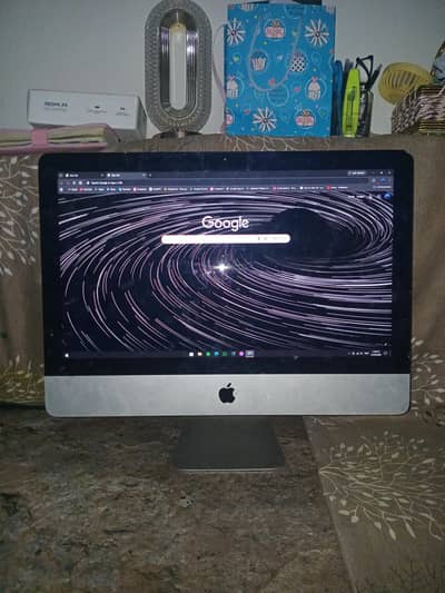 Apple iMac 21.5 inch (late 2013) - 1Tb storage 8GB RAM